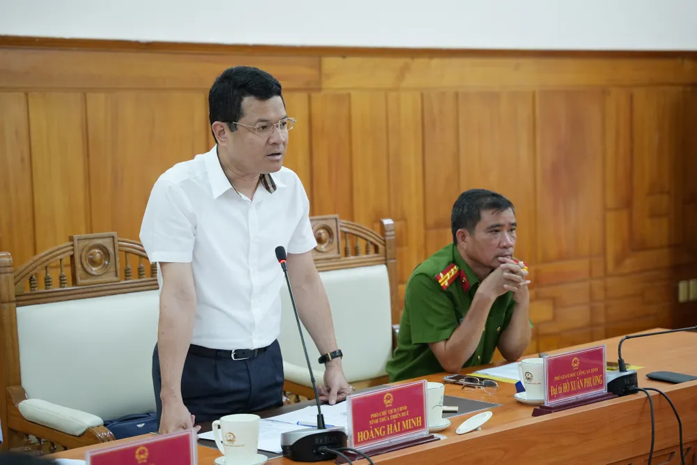 luc-luong-chuc-nang-chi-ra-nhieu-bat-cap-tren-cao-toc-cam-lo-la-son (2).JPG