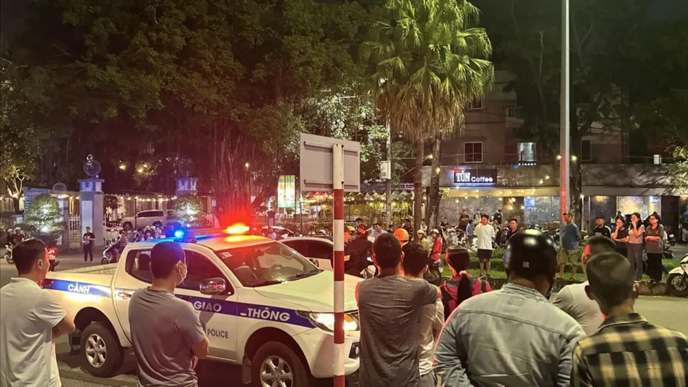 guoi-dan-ong-khong-cham-hanh-kiem-tra-nong-do-con-thach-thuc-cong-an (2).jpg