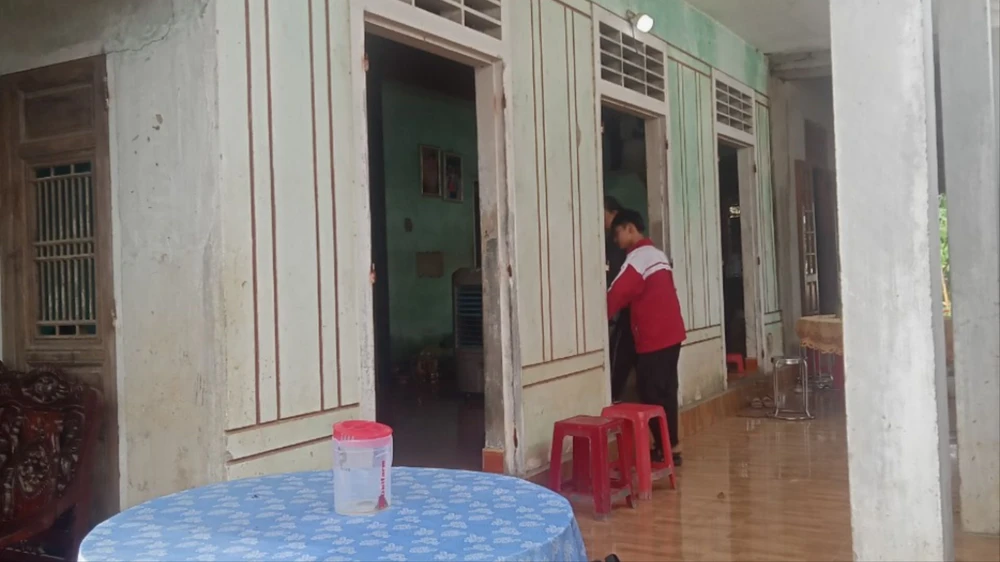 Gia đình đang chuẩn bị tổ chức hậu sự cho em P. Ảnh: ND duoi-nuoc-o-quang-tri.jpg
