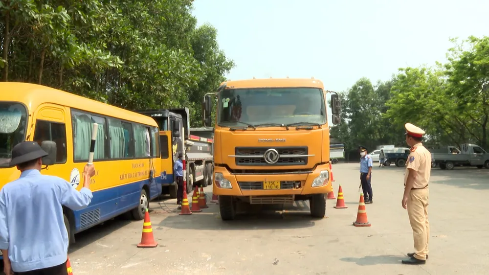 Xe quá khổ quá tải