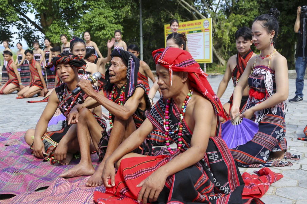 Lễ hội cúng thần núi