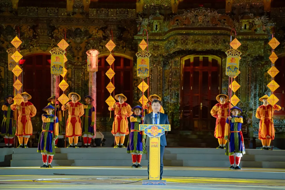 Ông Nguyễn Thanh Bình - Phó Chủ tịch Thường trực UBND tỉnh Thừa Thiên Huế phát biểu tại buổi lễ. Ảnh: ĐÌNH HOÀNG be-mac-tuan-le-festival-nghe-thuat-quoc-te-hue-2024-1.jpg