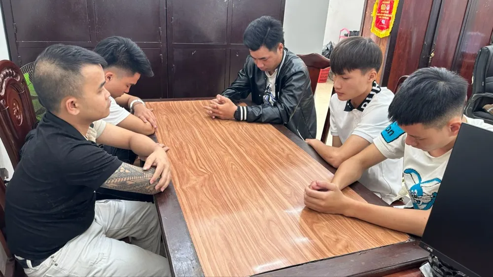 Lực lượng chức năng phát hiện 70 người dương tính ma túy trong quán bar. Ảnh: T.HỒNG Dương tính ma túy