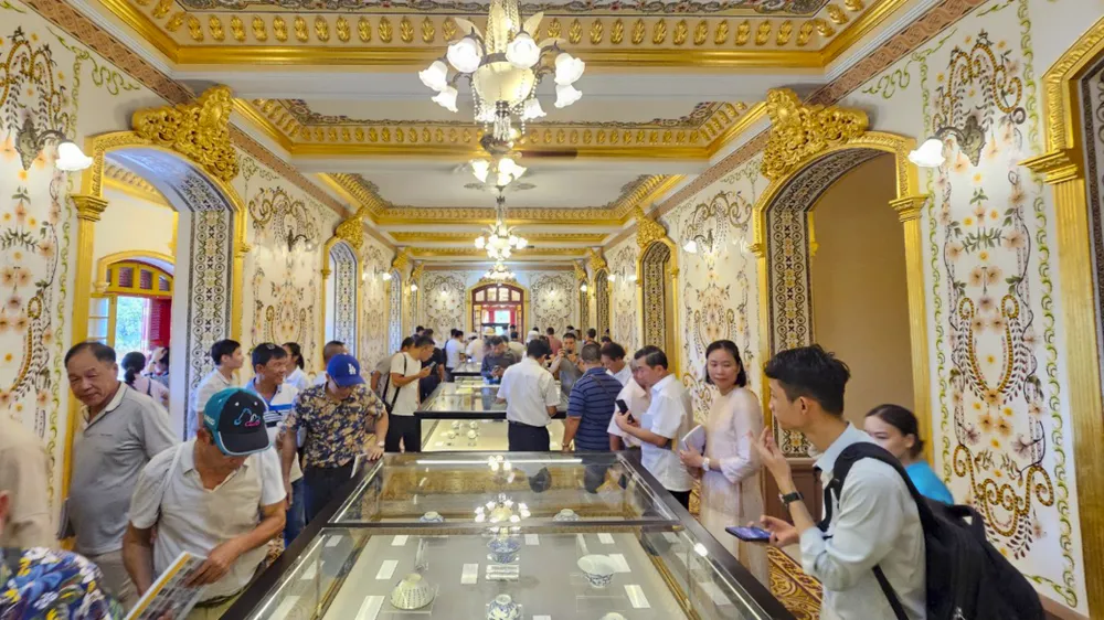 Ngắm cổ vật 3 miền