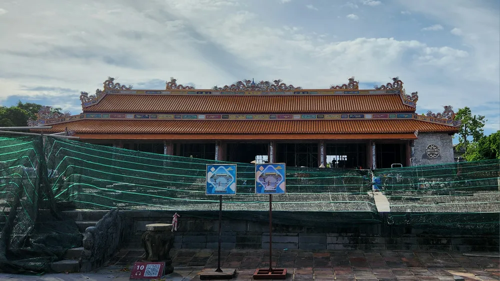 dien-mao-dien-thai-hoa-la-noi-dang-quang-cua-13-vua-trieu-nguyen-sau-hon-2-nam-trung-tu (10).jpg