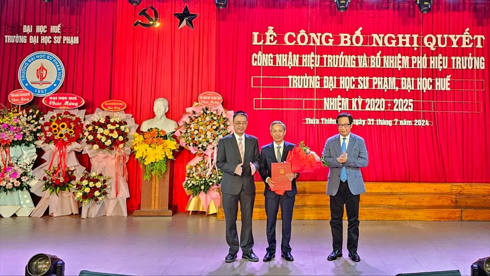 TS Lê Hồ Sơn, Trưởng phòng Tổ chức và Hành chính được bổ nhiệm giữ chức vụ Hiệu trưởng Trường Đại học Sư phạm, Đại học Huế nhiệm kỳ 2020-2025. Ảnh: HD trường Đại học sư phạm Huế