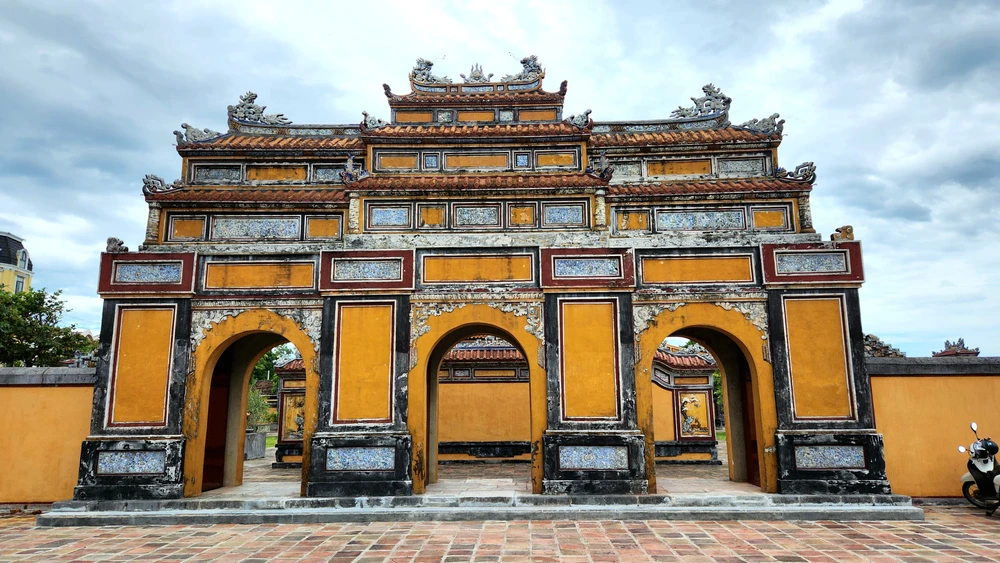 lăng mộ 3 vua triều nguyễn