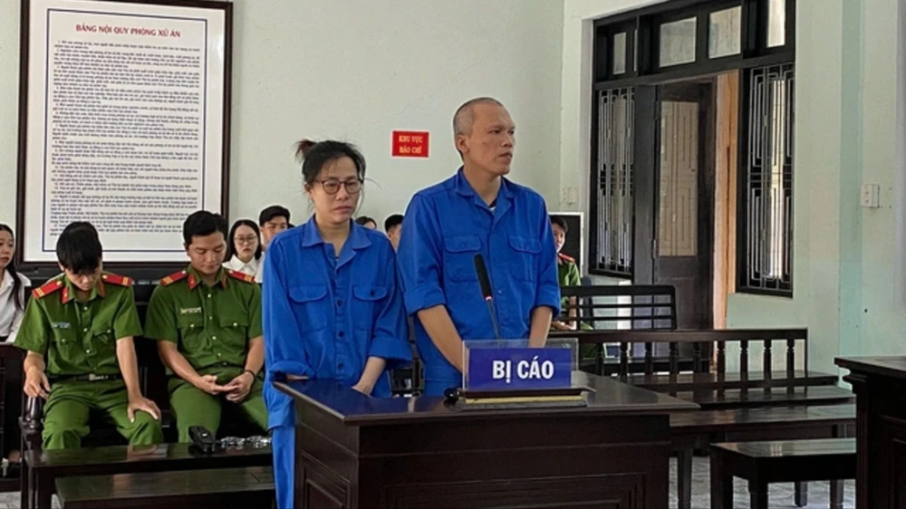 Hai anh em mô giới mua bán thận