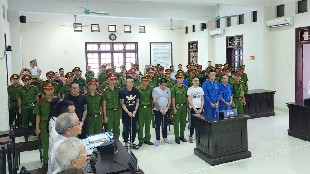 xet-xu-quan-idol-tu-nguoi-bat-hao-den-mot-trum-giang-ho (1).jpg