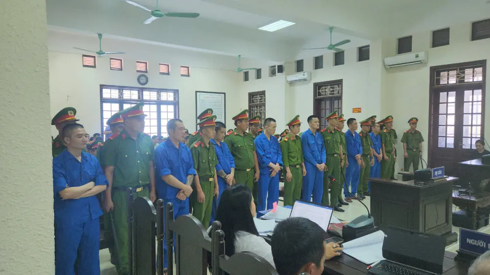Các bị cáo tại phiên tòa. Ảnh: ND cac-bo-cao-tai-toa.jpg
