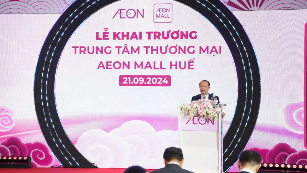 Ông Phan Quý Phương - Phó Chủ tịch UBND tỉnh Thừa Thiên Huế phát biểu tại lễ khai trương. khai-truong-trung-tam-thuong-mai-lon-nhat-mien-trung-tai-hue (3).jpg