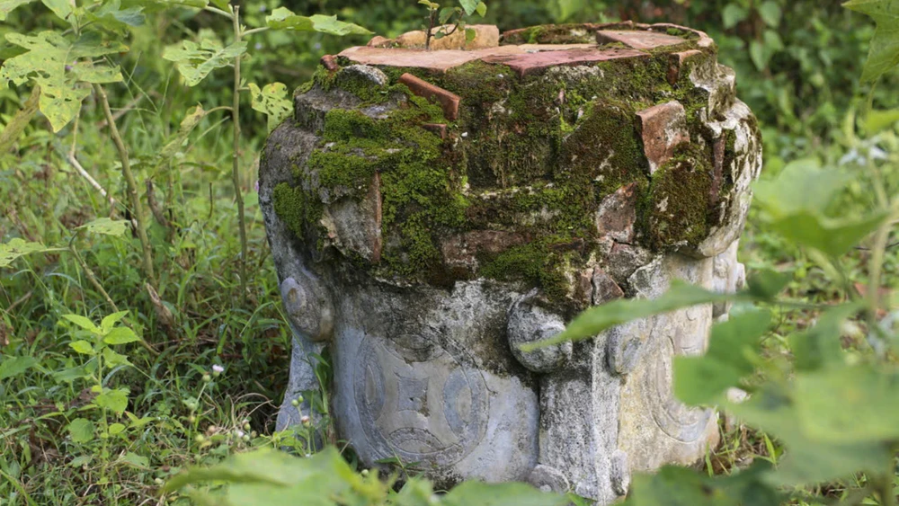 can-canh-dien-tho-me-vua-gia-long-truoc-khi-duoc-trung-tu (8).jpg