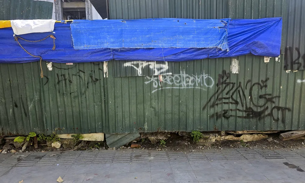 nhuc-mat-voi-nan-ve-bay-lam-nhech-nhac-tai-thanh-pho-hue (4).jpg