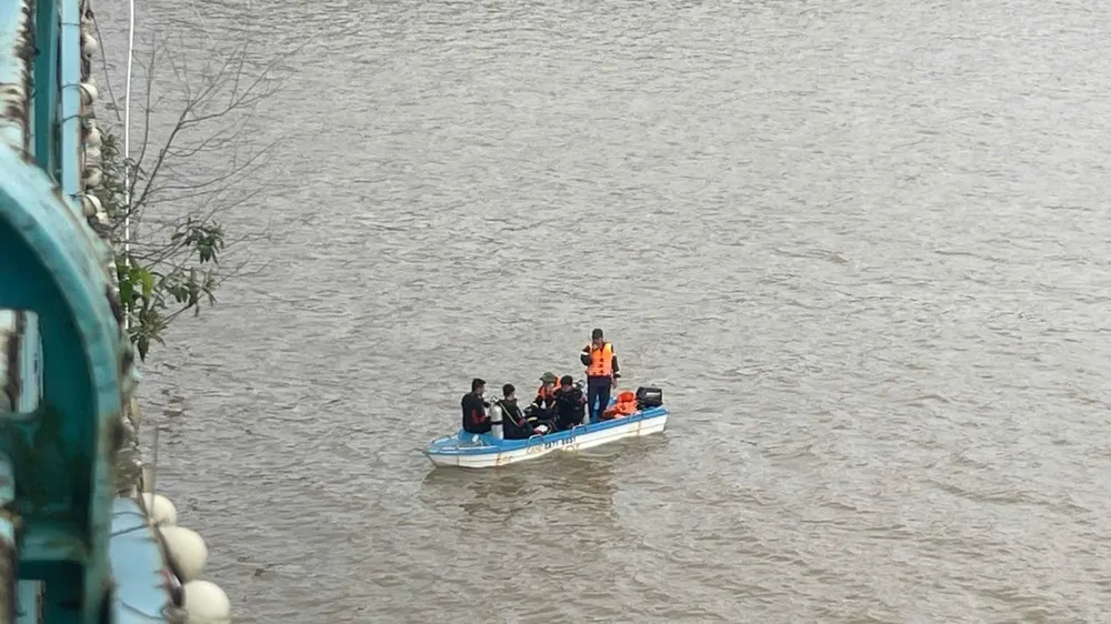 Nghi mất tích trên sông