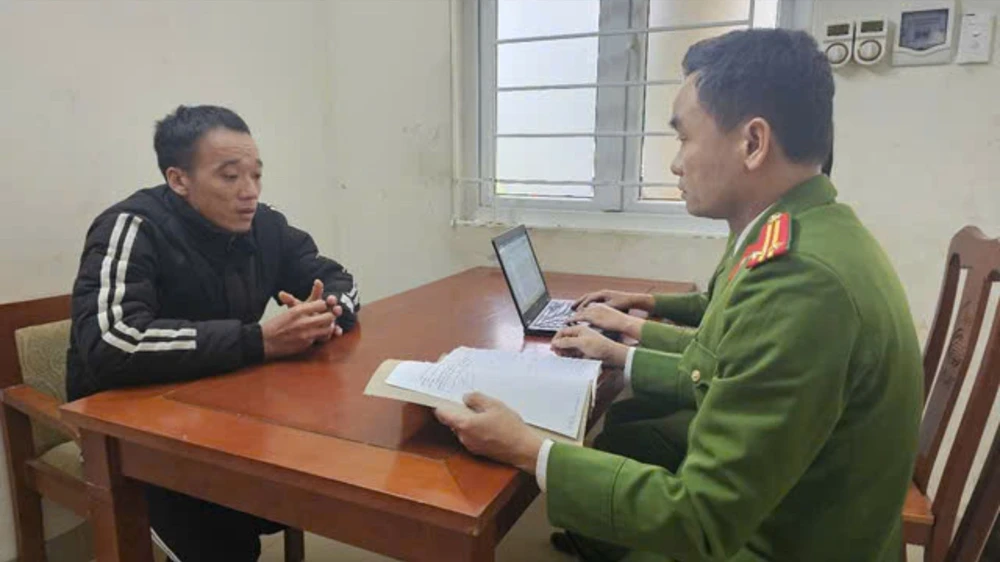 nhặt được thẻ ATM