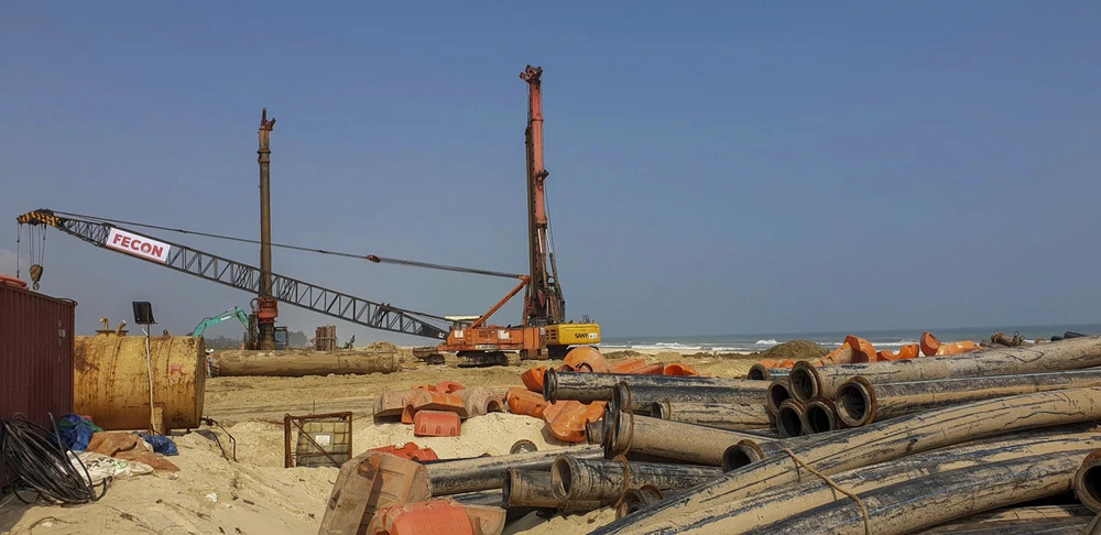 chum-anh-tren-dai-cong-truong-cang-nuoc-sau-my-thuy (5).jpg