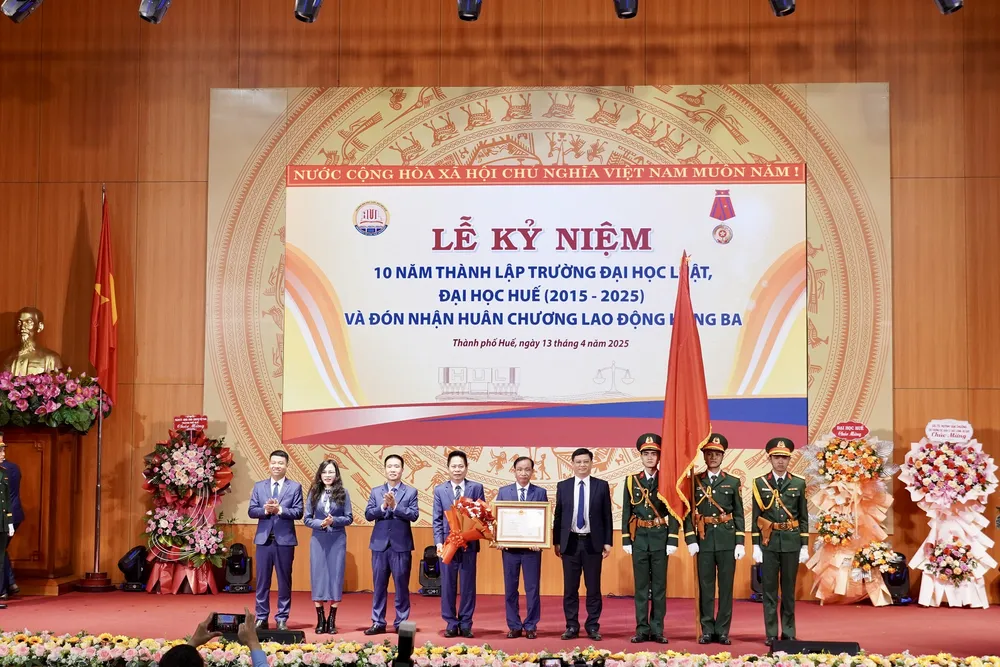 Đại học Luật Huế