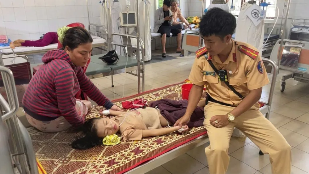 Cháu bé bị sốt cao