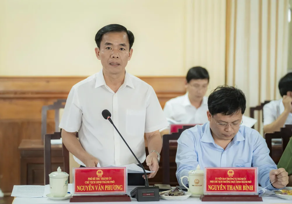 pho-thu-tuong-nguyen-hoa-binh-hue-can-tim- kiem-dong-luc-tang-truong-moi1.jpg