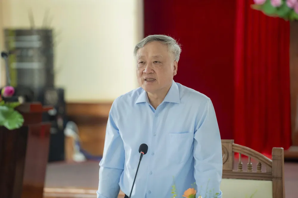 pho-thu-tuong-nguyen-hoa-binh-hue-can-tim- kiem-dong-luc-tang-truong-moi2.jpg