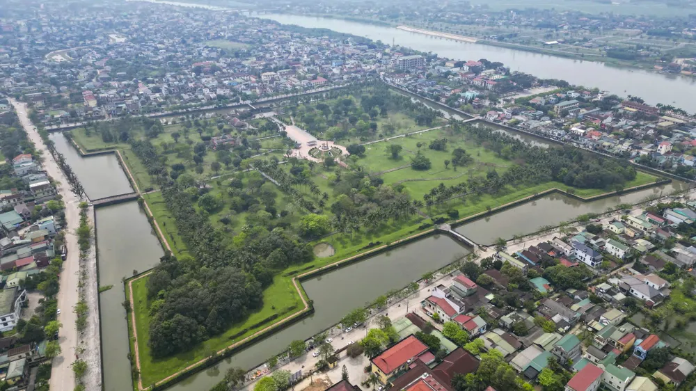 Toàn cảnh Thành cổ Quảng Trị.
