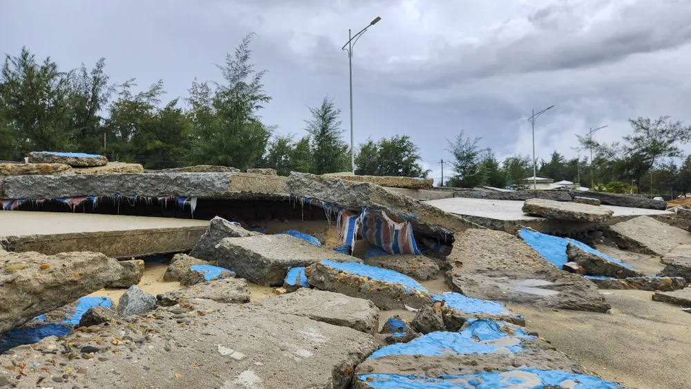 hue-chi-1-2-ti-dong-lam-ke-mem-khan-cap-cuu-bo-bien (12).jpg