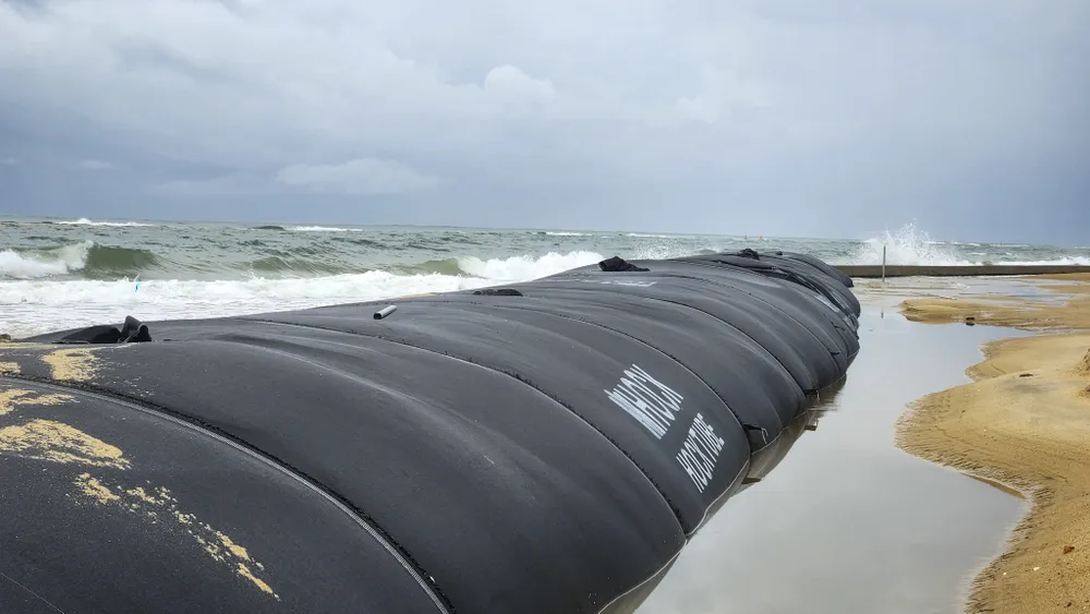 hue-chi-1-2-ti-dong-lam-ke-mem-khan-cap-cuu-bo-bien (15).jpg