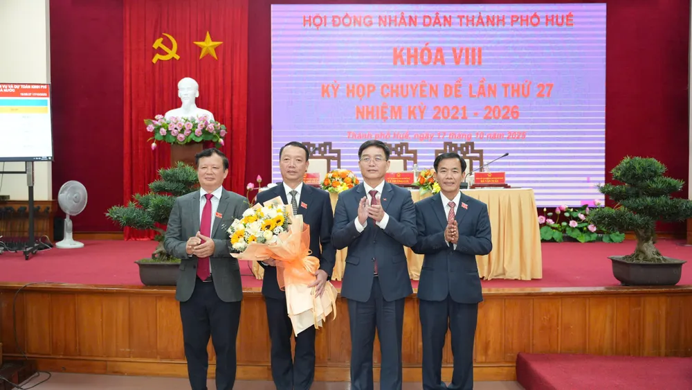 Ông Phan Thiên Định được bầu làm Chủ tịch UBND TP Huế