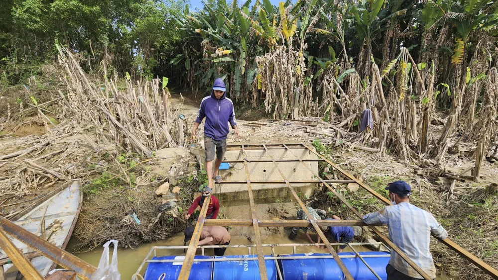 vi-sao-nguoi-hue-mong-ngong-noi-lai-cay-cau-du-bi-thu-phi-bot (8).jpg