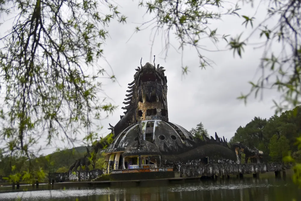 ve-dep-ma-mi-cua-con-rong-khong-lo-o-hue-gio-ra-sao (1).jpg