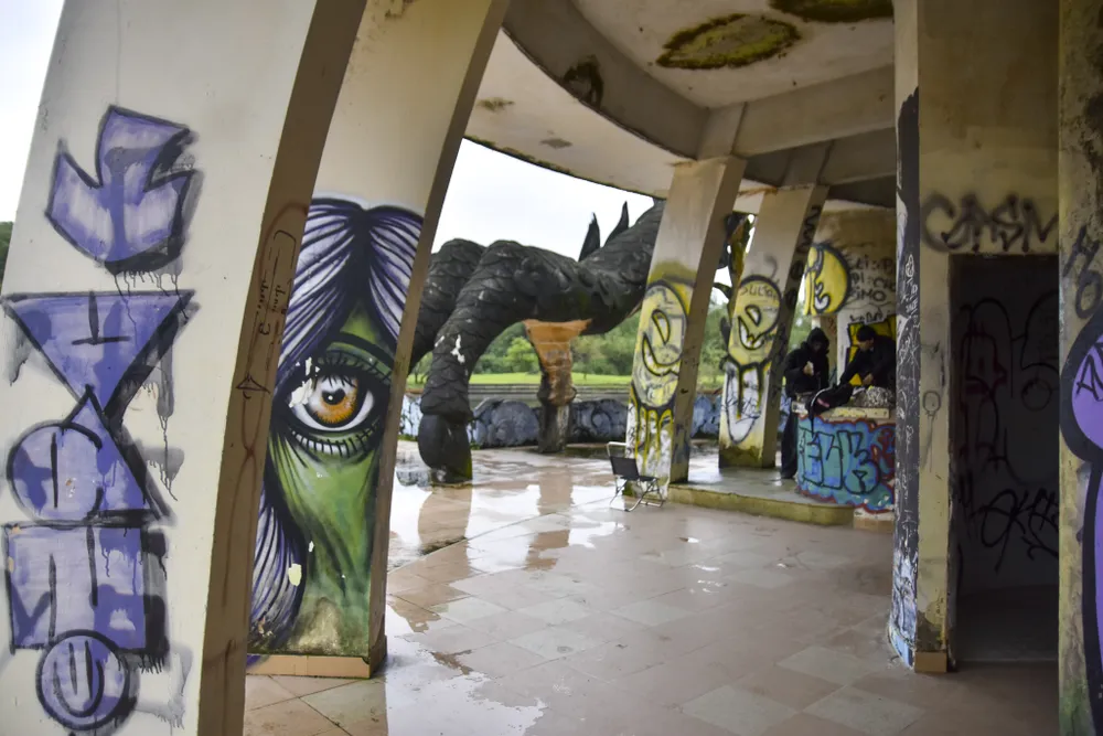 ve-dep-ma-mi-cua-con-rong-khong-lo-o-hue-gio-ra-sao (18).jpg