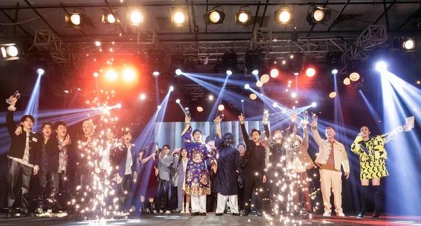 Mang áo dài lên sân khấu, Erik đăng quang Quán quân The Heroes 2021 ảnh 3