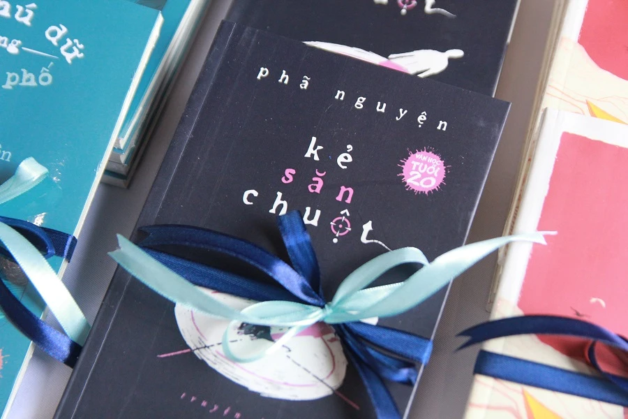 Ông chủ quán cà phê lần đầu tiên viết văn lọt vào Chung khảo 'Văn học tuổi 20' ảnh 3 Ông chủ quán cà phê lần đầu tiên viết văn lọt vào Chung khảo 'Văn học tuổi 20' ảnh 3