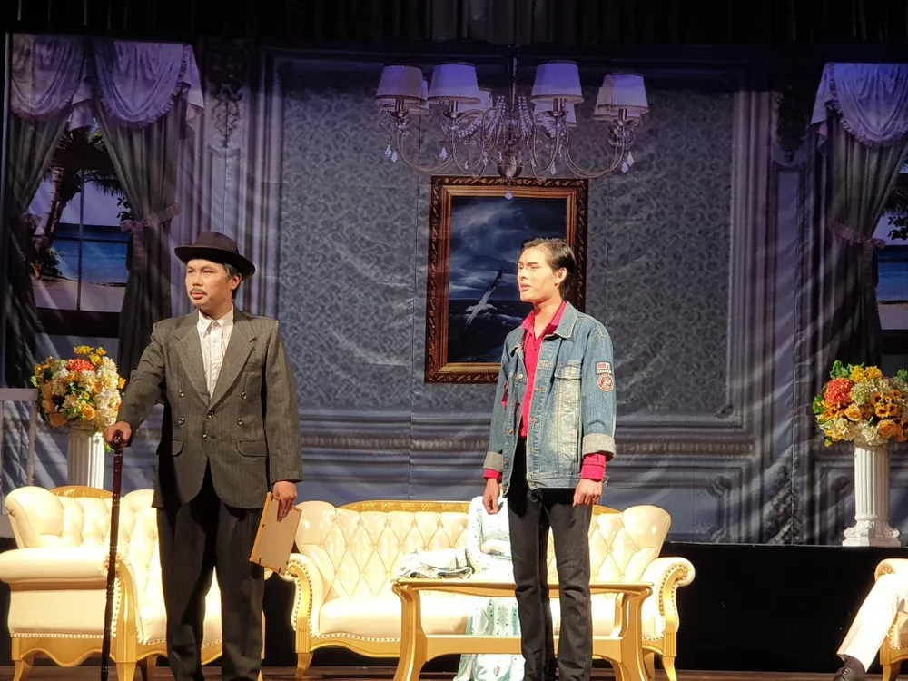 Diễn xuất của Đổng Tường khiến nhiều người nhìn thấy bóng dáng của NSND Việt Anh. Ảnh: VĂN HÀ.