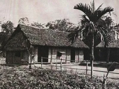 Ngày 19-5-1890, Chủ tịch Hồ Chí Minh sinh tại làng Kim Liên, xã Nam Liên (nay là xã Kim Liên), huyện Nam Đàn, tỉnh Nghệ An, lấy tên Nguyễn Sinh Cung.