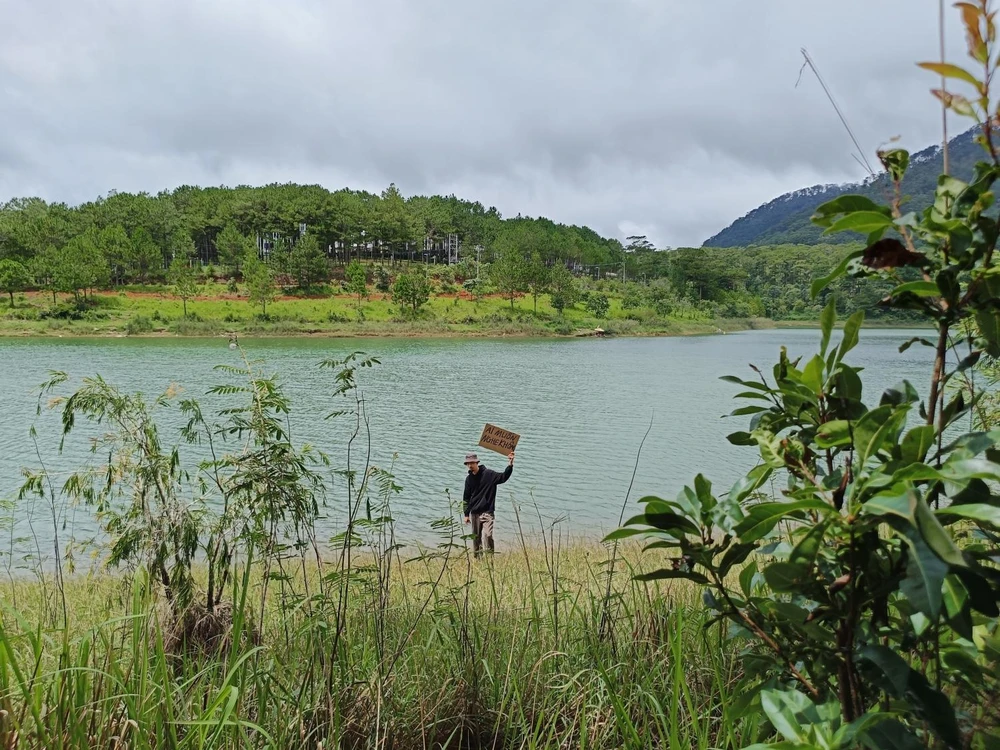 Trở về với thiên nhiên là chủ đề xuyên suốt trong các bài hát của Đen Vâu. Ảnh: NSCC.