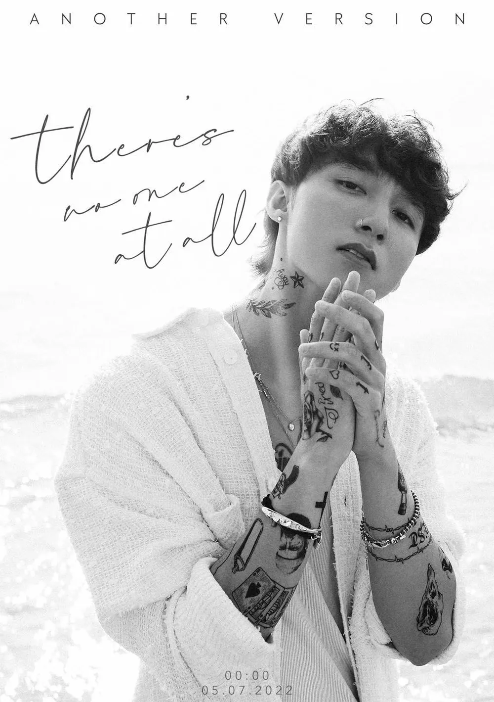 MV “There’s no one at all” version tiếng Anh của Sơn Tùng là món quà tặng fan của Sơn Tùng. Ảnh: M-TP. MV “There’s no one at all” version tiếng Anh của Sơn Tùng là món quà tặng fan của Sơn Tùng. Ảnh: M-TP.
