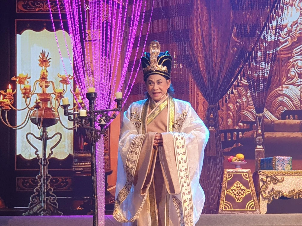 Nghệ sĩ Chí Linh trong vở "Lan Lăng Vương nhập trận khúc". Ảnh: VĂN HÀ.