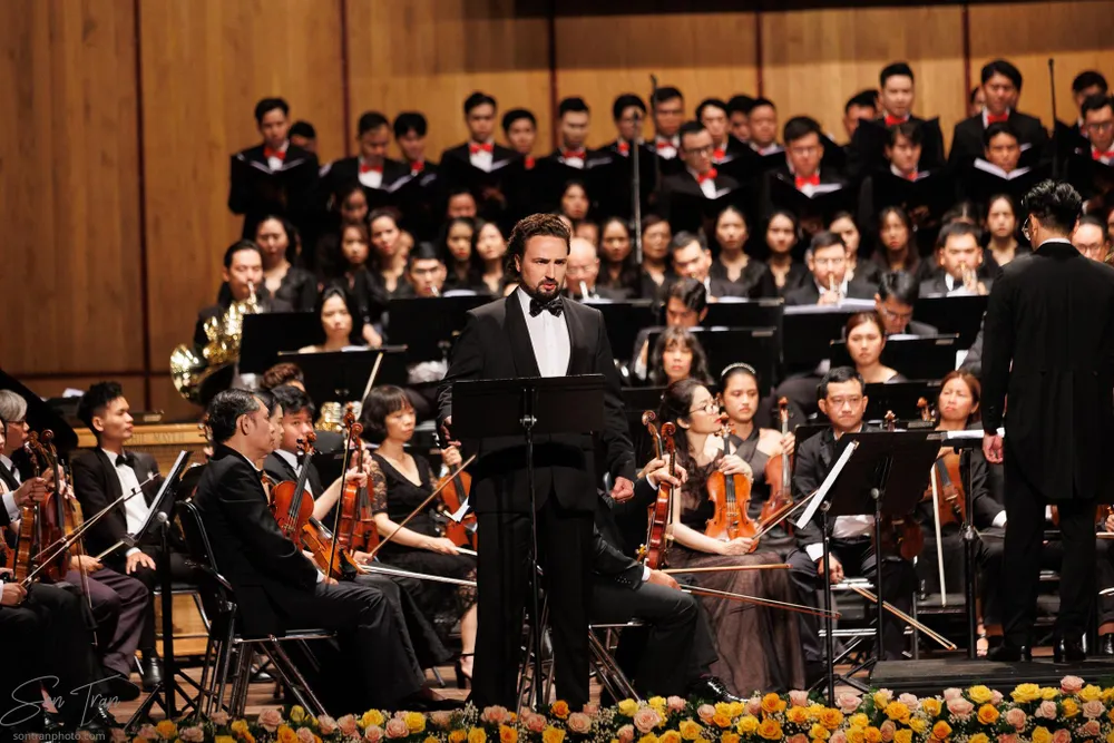 Một tiết mục tại đêm diễn. Ảnh: TRẦN HOÀNG SƠN Một tiết mục tại đêm diễn. Ảnh: TRẦN HOÀNG SƠN