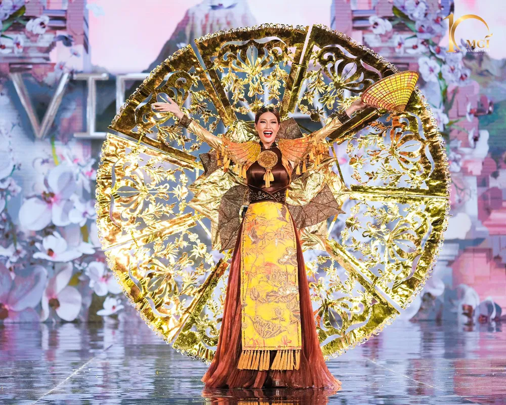 Thiên Ân trong trang phục dân tộc "Trúc chỉ". Ảnh: Miss Grand International Thiên Ân trong trang phục dân tộc "Trúc chỉ". Ảnh: Miss Grand International