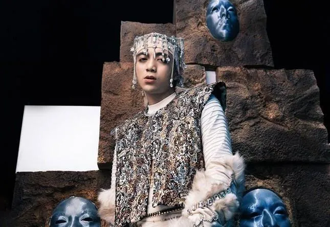 Soobin Hoàng Sơn trong MV Beautiful Monster. Ảnh: NSCC Soobin Hoàng Sơn trong MV Beautiful Monster. Ảnh: NSCC