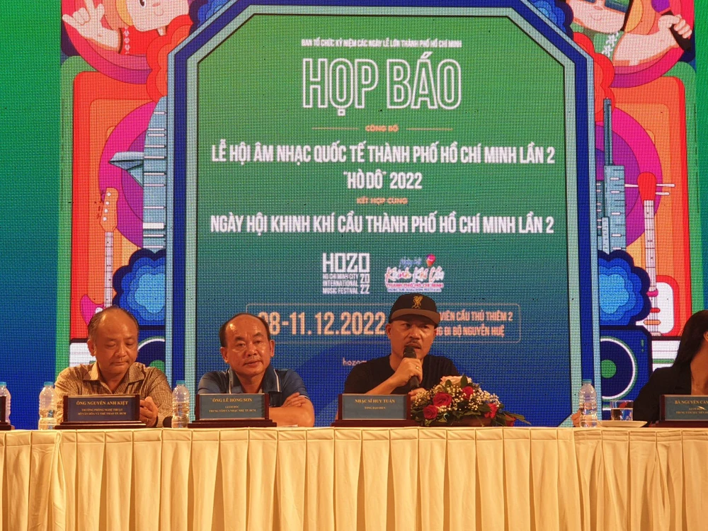 Nhạc sĩ Huy Tuấn tiết lộ về dàn nghệ sĩ tham gia Lễ hội âm nhạc. Ảnh: VĂN HÀ