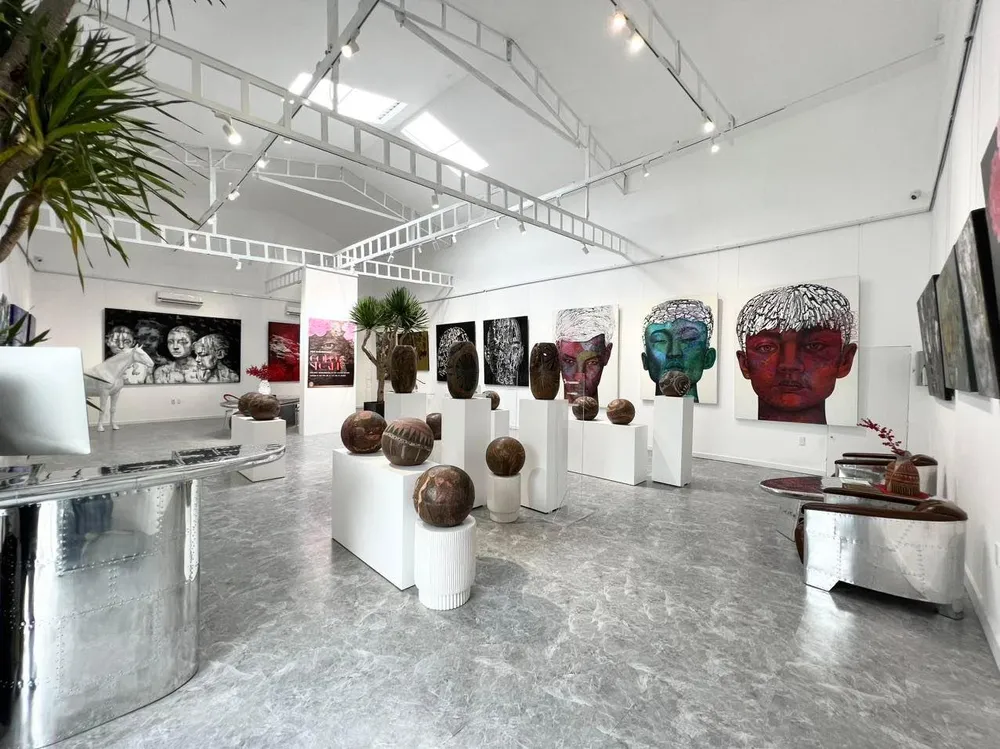 Những tác phẩm được trưng bày tại triển lãm &quot;Color secret – Bí ẩn của sắc màu&quot;. Ảnh: BTC