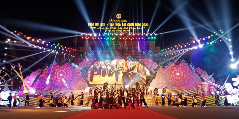 Tuần Văn hoá- Du lịch Lai Châu được tổ chức hồi tháng 4-2022 tại Lai Châu. Ảnh: Sở VHTT&DL Lai Châu Tuần Văn hoá- Du lịch Lai Châu được tổ chức hồi tháng 4-2022 tại Lai Châu. Ảnh: Sở VHTT&DL Lai Châu