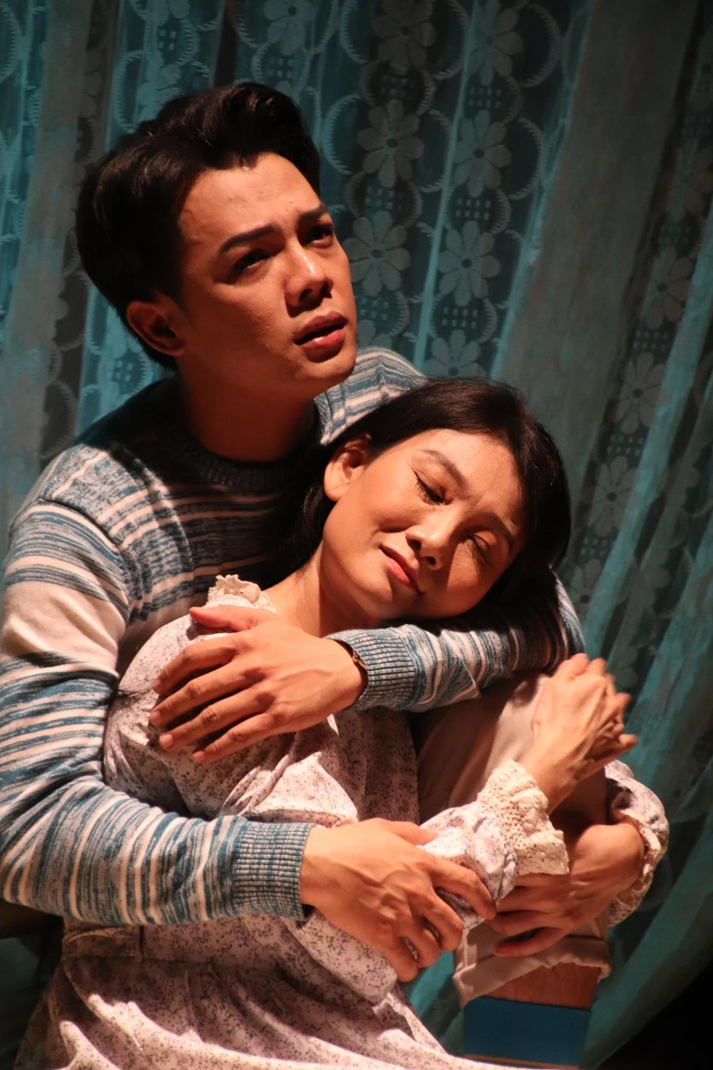 NSƯT Mỹ Uyên trong vở "Rồi mắc gì cười". Ảnh: NSCC