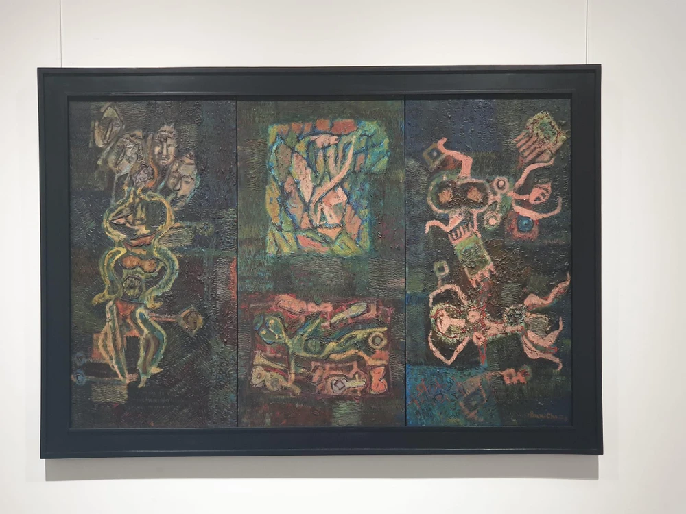 Bức tranh "Điệu nhảy" với chất liệu bột giấy màu trên vóc. Ảnh: VĂN HÀ.