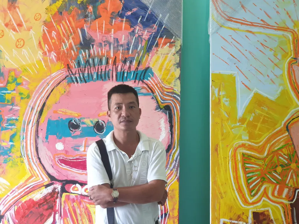 Hoạ sĩ Nguyễn Việt Phương. Ảnh: HÀ NGUYỄN