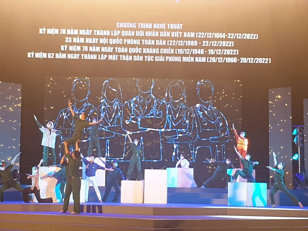 Múa &quot;Vững bước nơi tuyến đầu&quot;. Ảnh: H.N