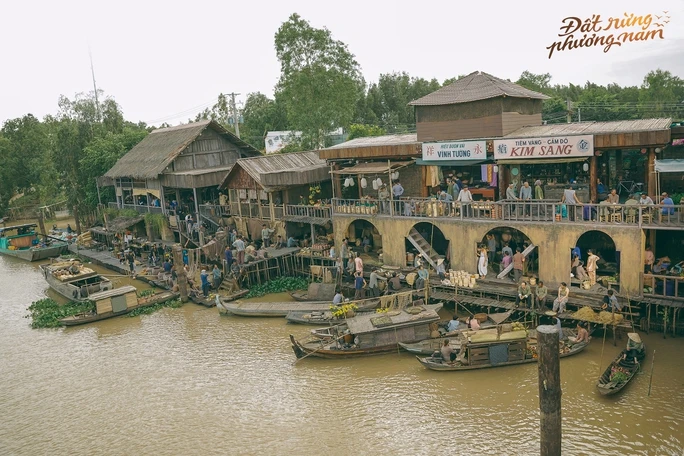 Hình ảnh khu chợ nổi miền Tây được tái hiện. Ảnh: ĐPCC