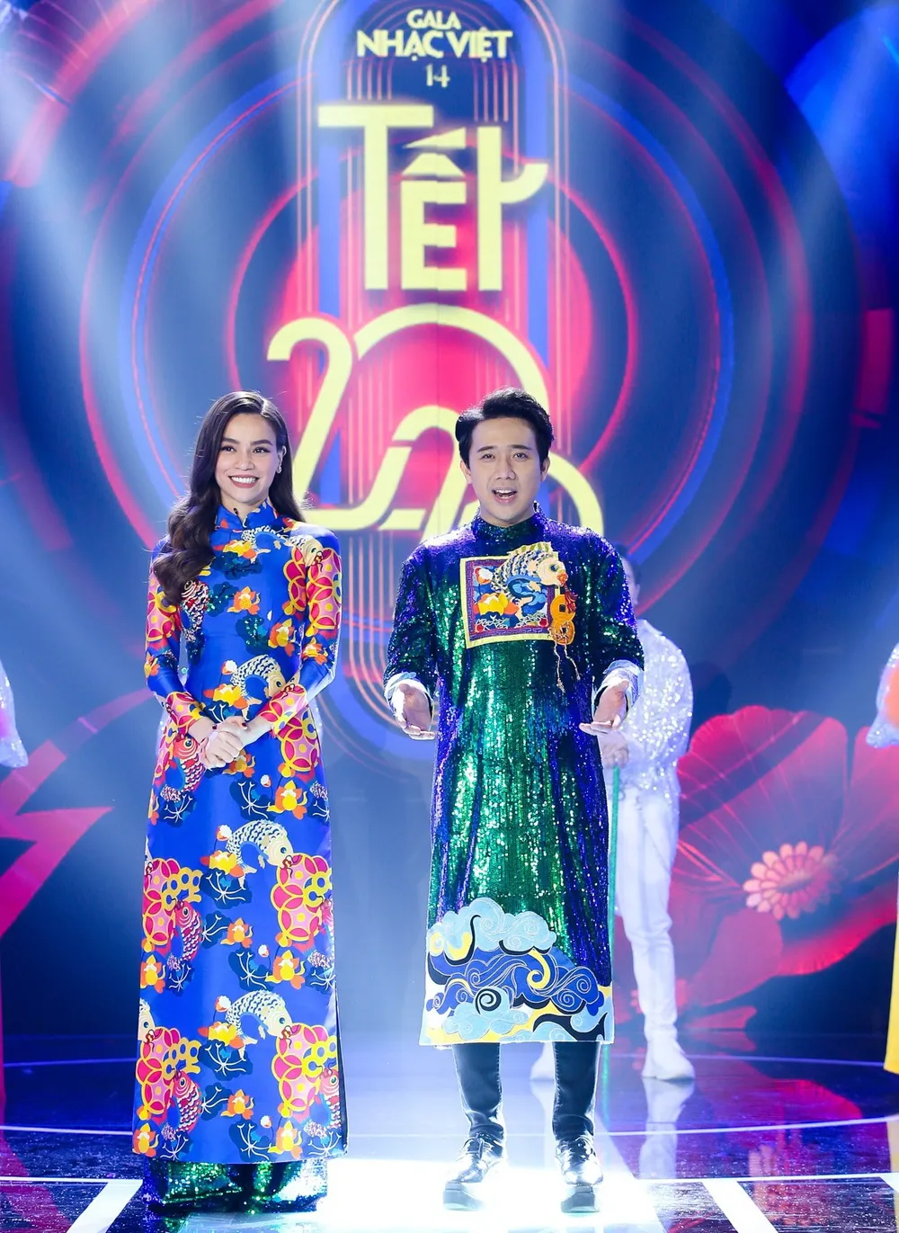 MC Trấn Thành và ca sĩ Hồ Ngọc Hà là 2 nghệ sĩ dẫn dắt chương trình. Ảnh: BTC